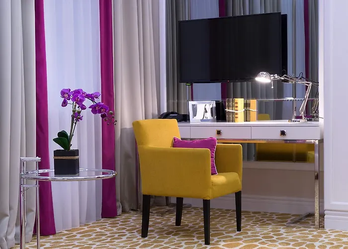 Mirax Sapphire Boutique Hotel